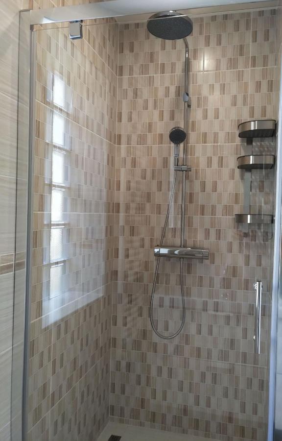 Exclusive Beachfront Villa Фоньод Екстер'єр фото