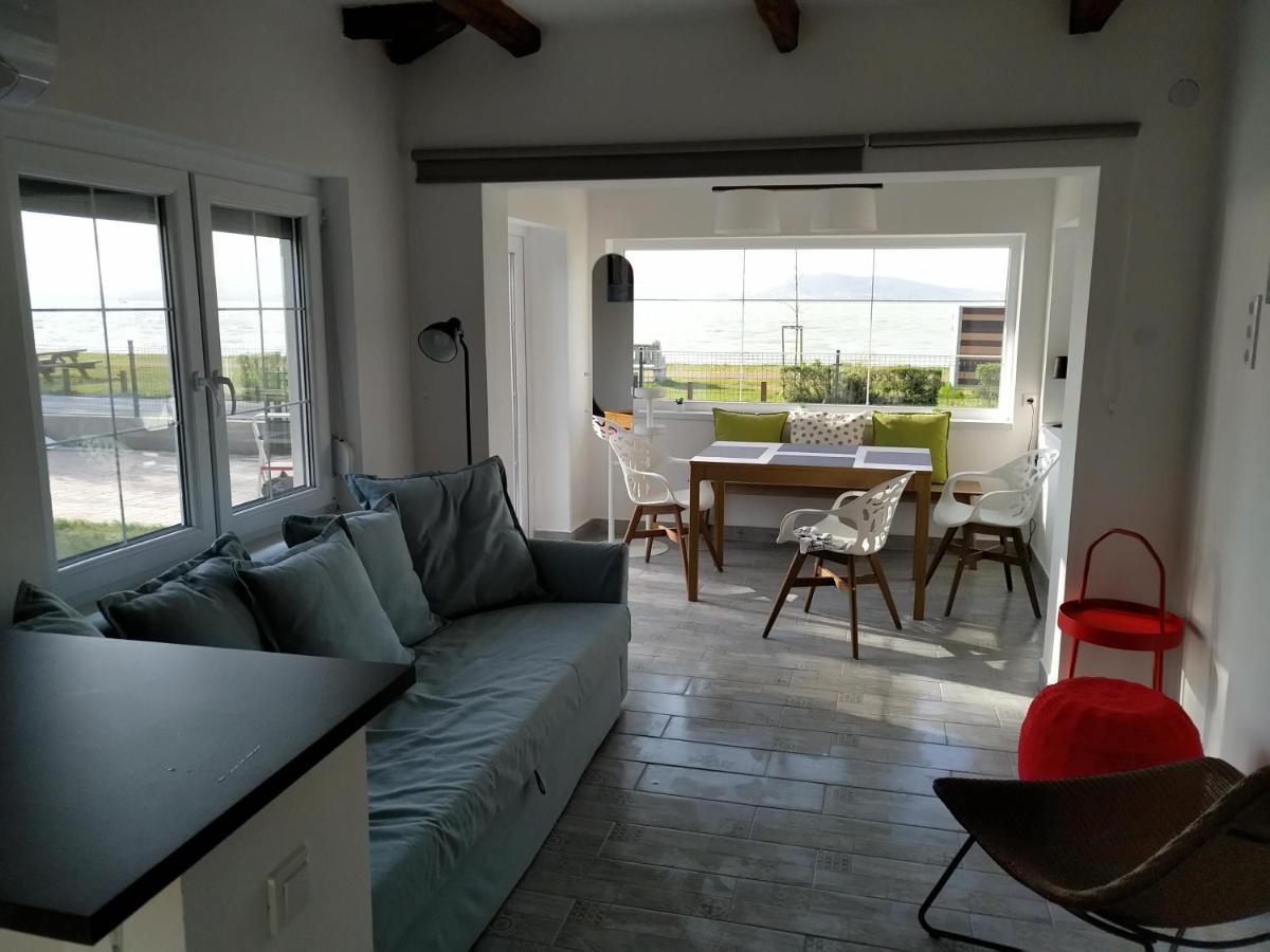 Exclusive Beachfront Villa Фоньод Екстер'єр фото